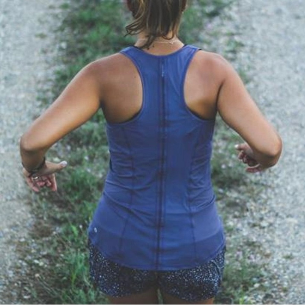 Lululemon Sculpt It Singlet in Greyvy